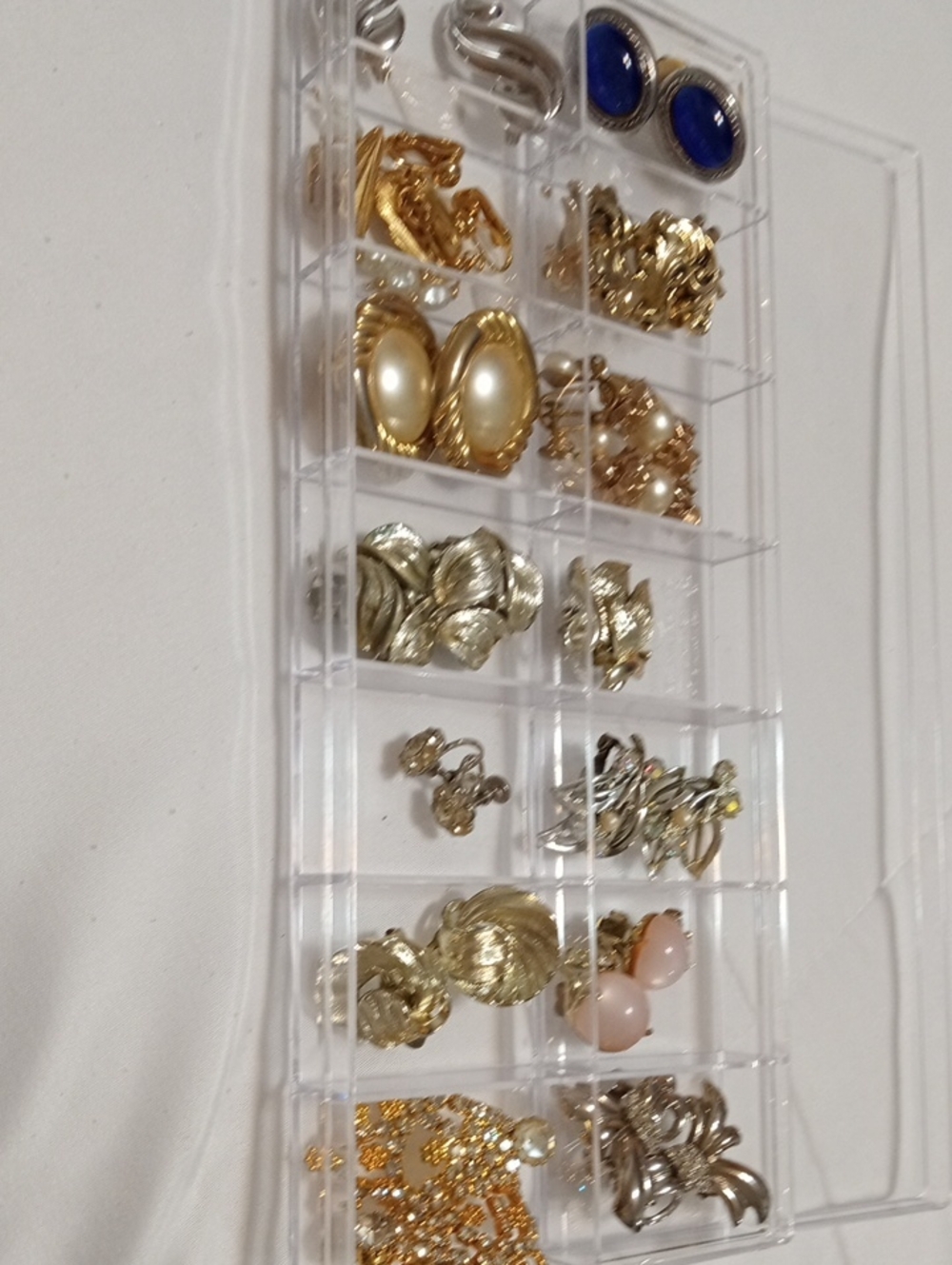 15 Vintage Clip On Earrings Gold and Silver, Moon Stone, Pearl, Star Safire